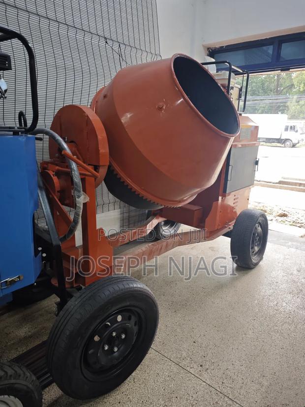 Site Concrete Mixer (Specifically a Heavy-Duty, - thumbnail 2
