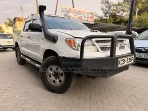 Toyota Hilux 2008 White