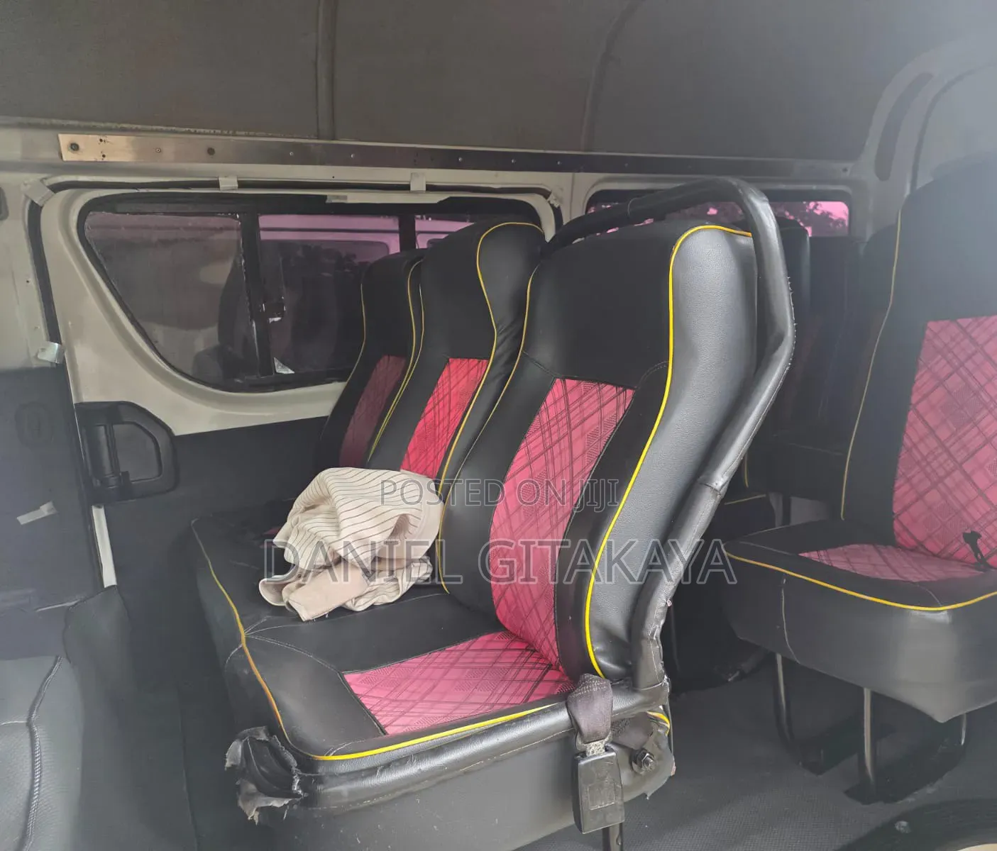Toyota HiAce 2013 White