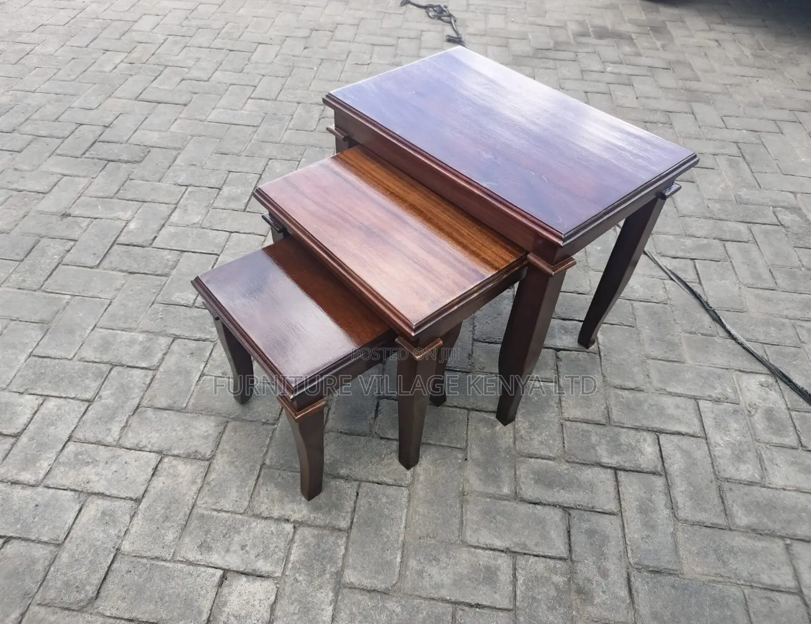 3-Set Mahogany Nesting Coffee Table