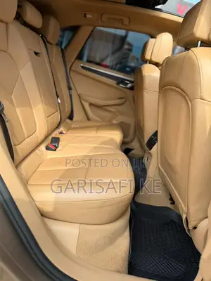 Porsche Macan 2017 Gold
