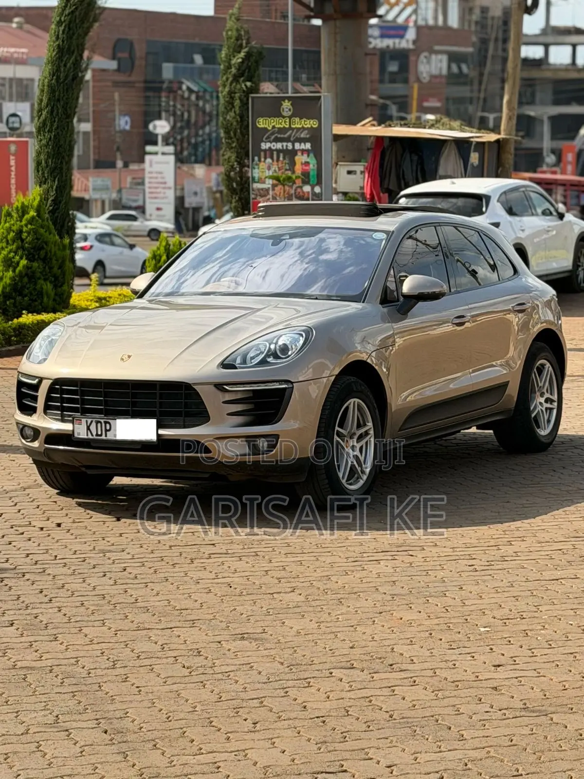 Porsche Macan 2017 Gold