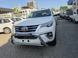 Toyota Fortuner 2019 White