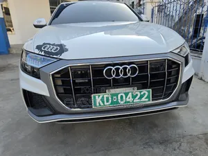 Audi Q8 3.0T Premium AWD quattro 2019 White