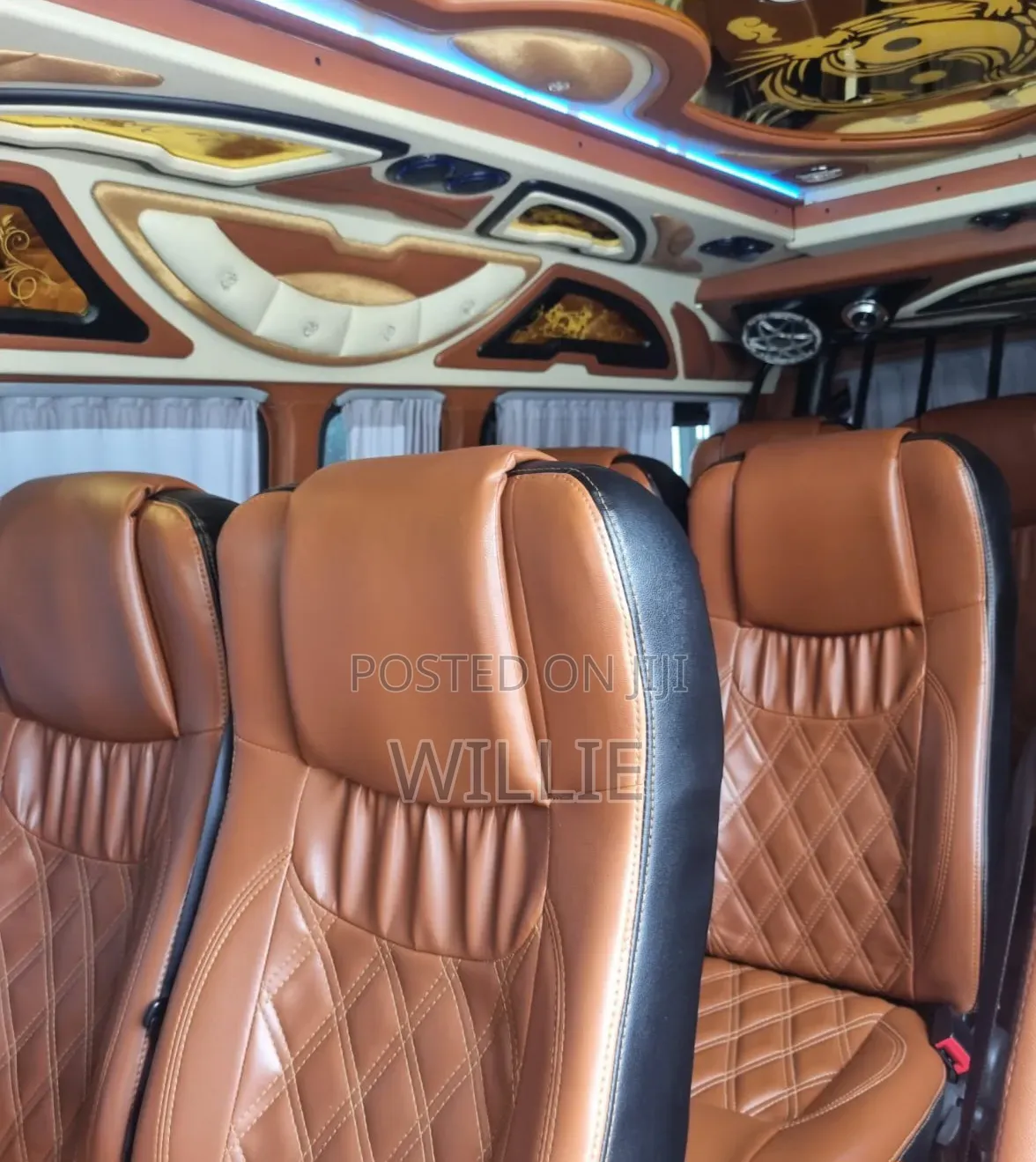 Toyota HiAce 2021 Silver