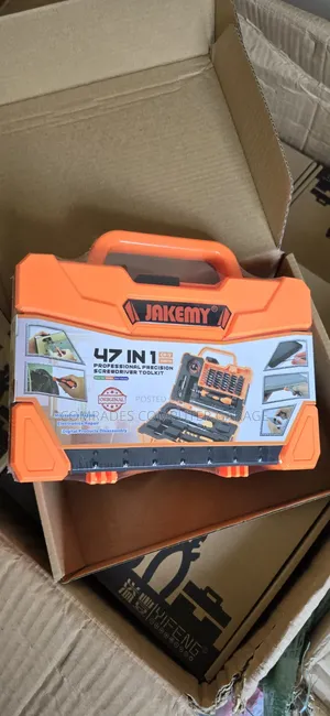 47 in Screw Professional Screwdriver Toolkit