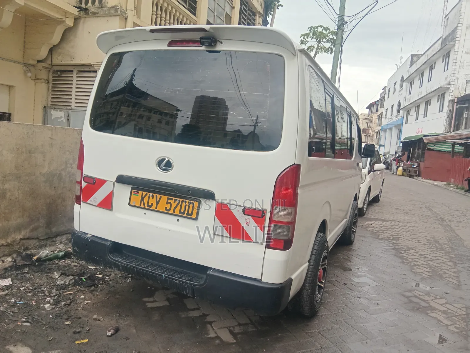 Toyota HiAce 2013 White