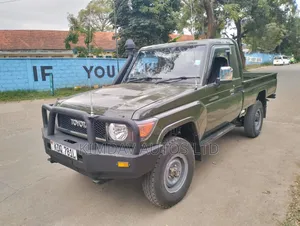 Toyota Land Cruiser 2012 Green