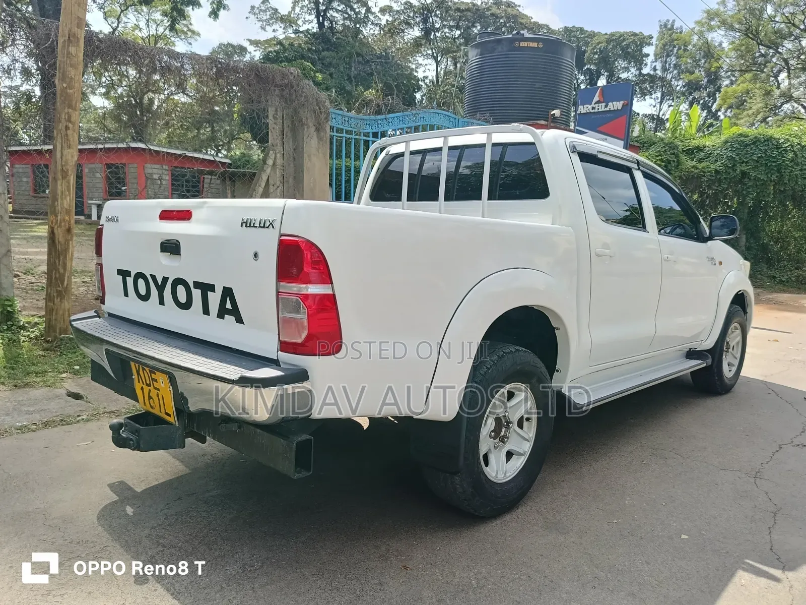 Toyota Hilux 2014 White