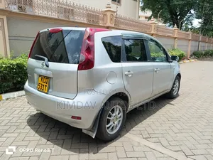 Nissan Note 2011 Silver
