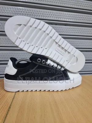 Numeriś Atelier Acrylic Black White Is Now Available From Size 40-45