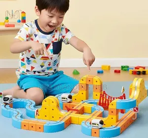 Magnetic Track Car (Gle
