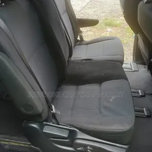 Toyota HiAce 2018 Silver