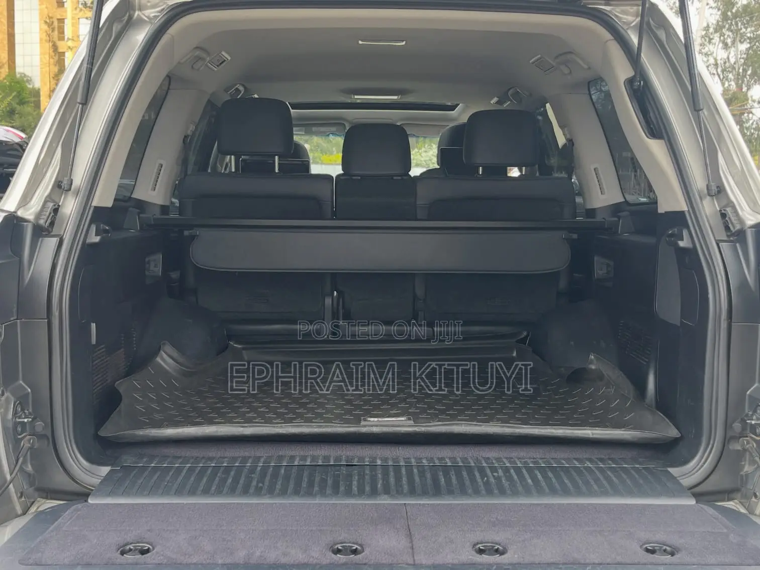Lexus LX 2017 Silver
