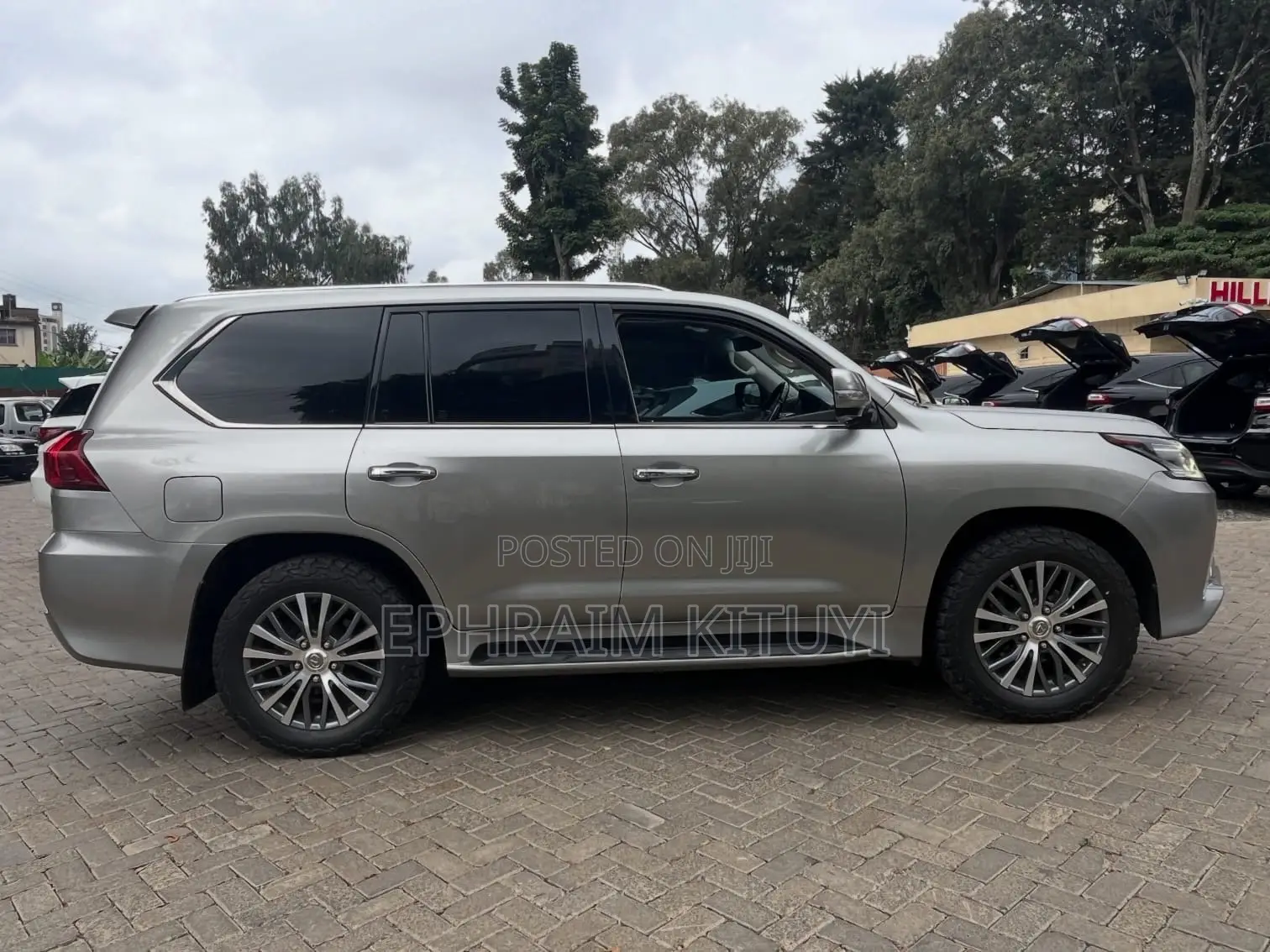 Lexus LX 2017 Silver