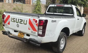 Isuzu D-MAX 2017 White