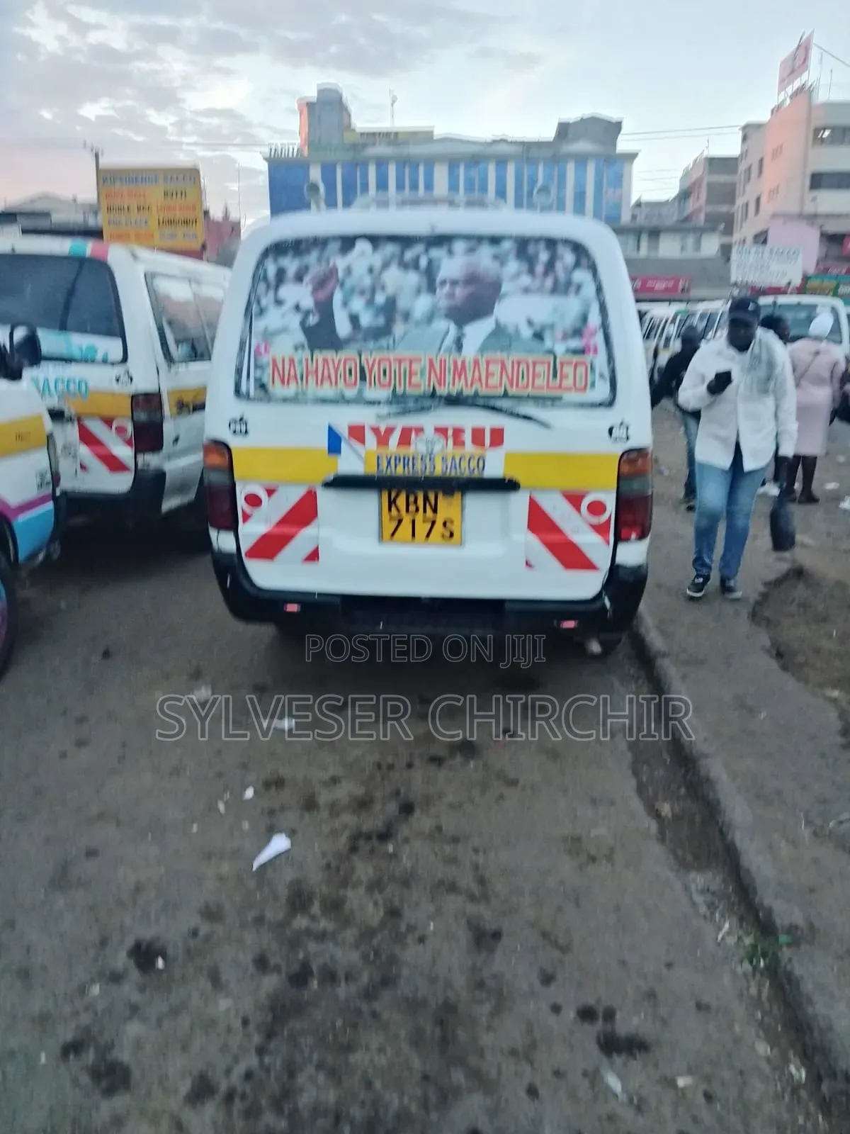 Toyota HiAce 2006 White