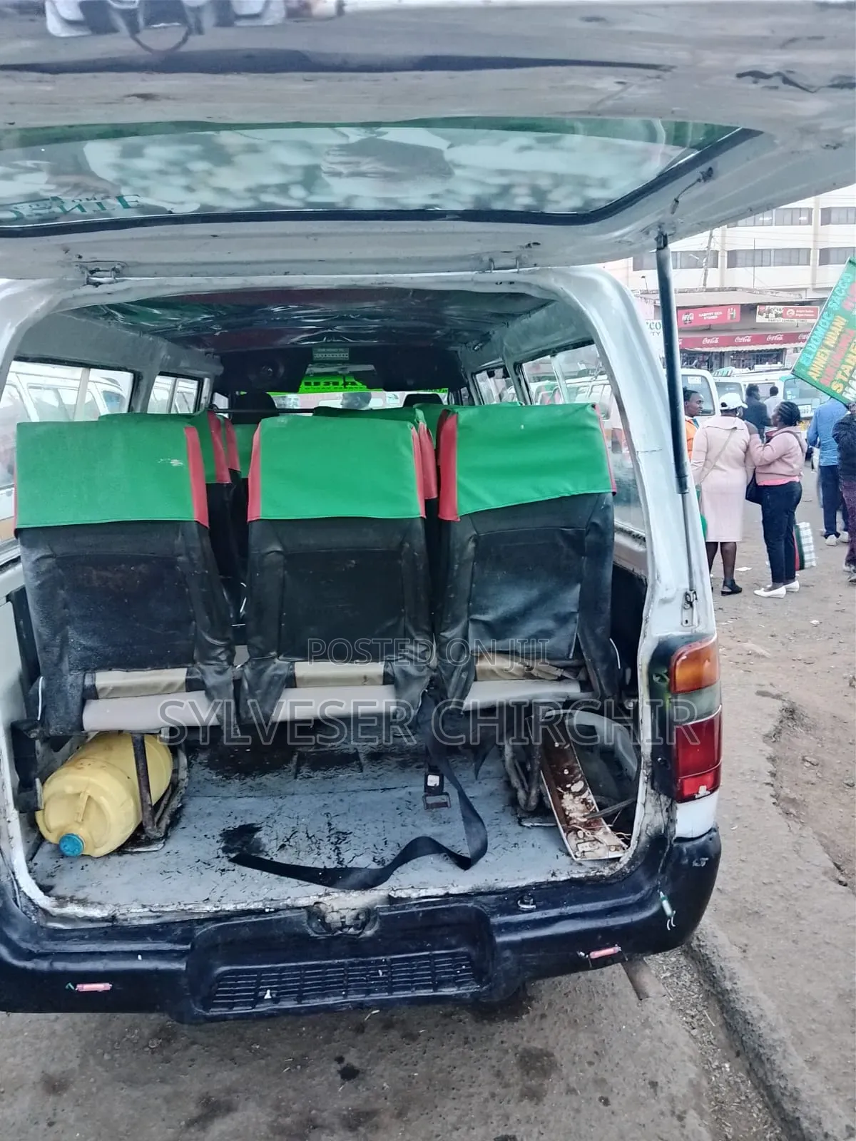 Toyota HiAce 2006 White