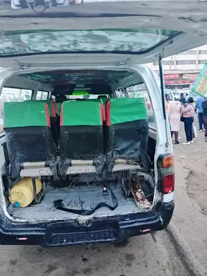 Toyota HiAce 2006 White