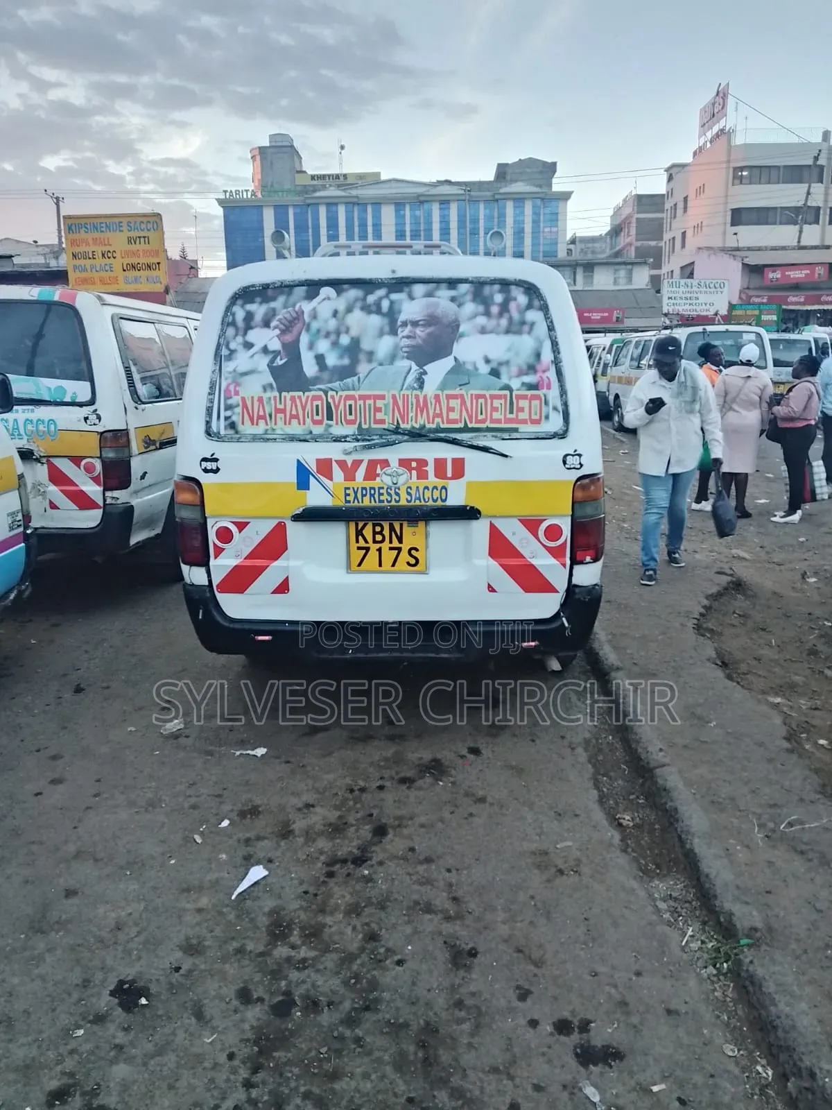 Toyota HiAce 2006 White