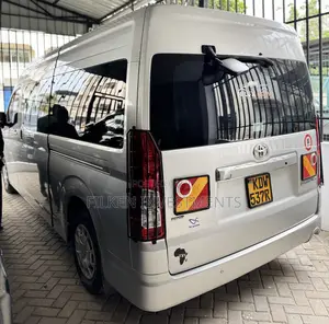 Toyota HiAce 2019 Silver