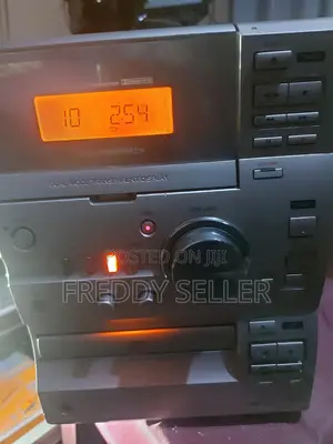 Ex Uk Sony CMT Cp11 Radio/Cd Player Mini Hifi (READ DESCRIPTION)