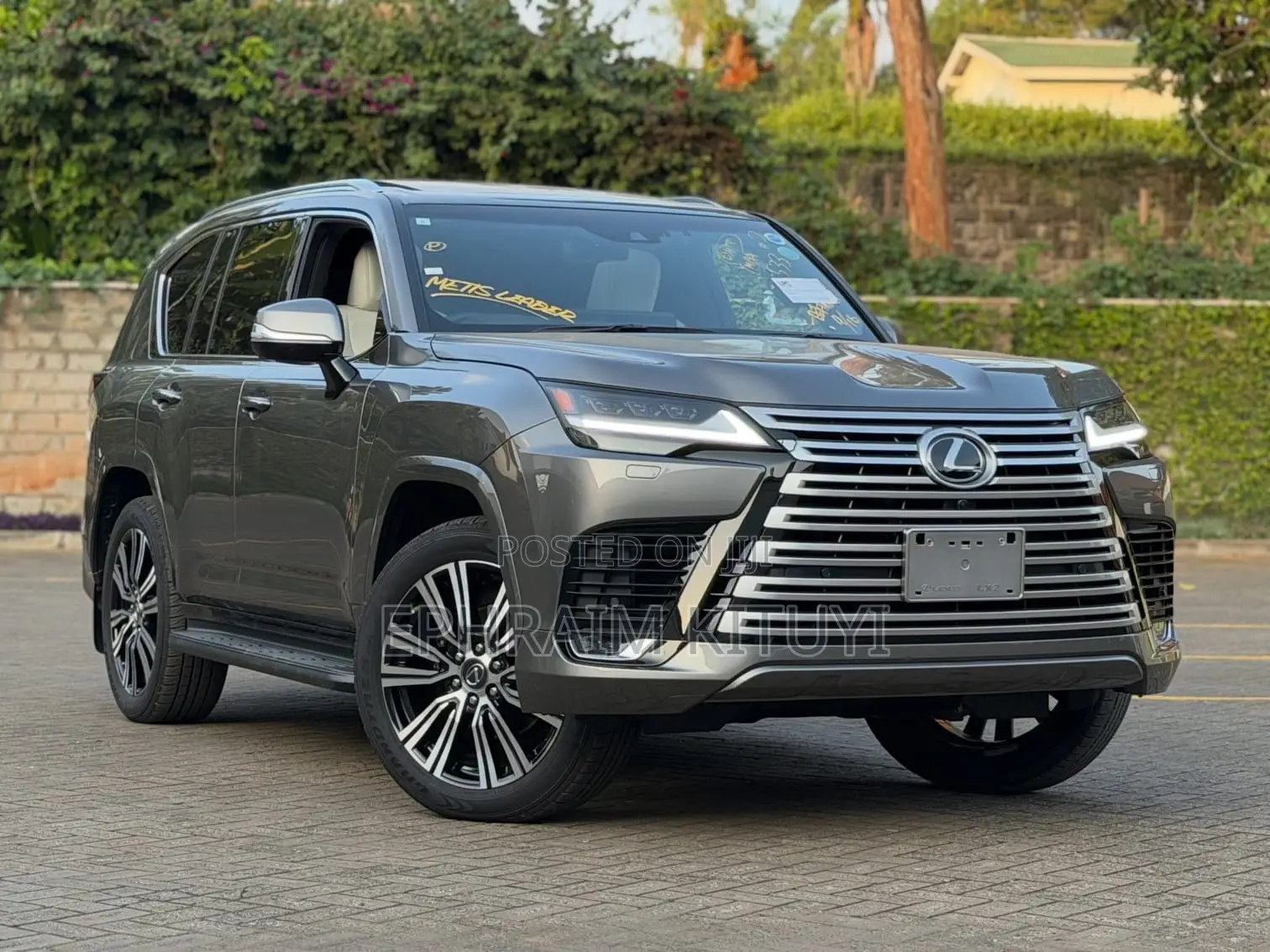 Lexus LX 2023