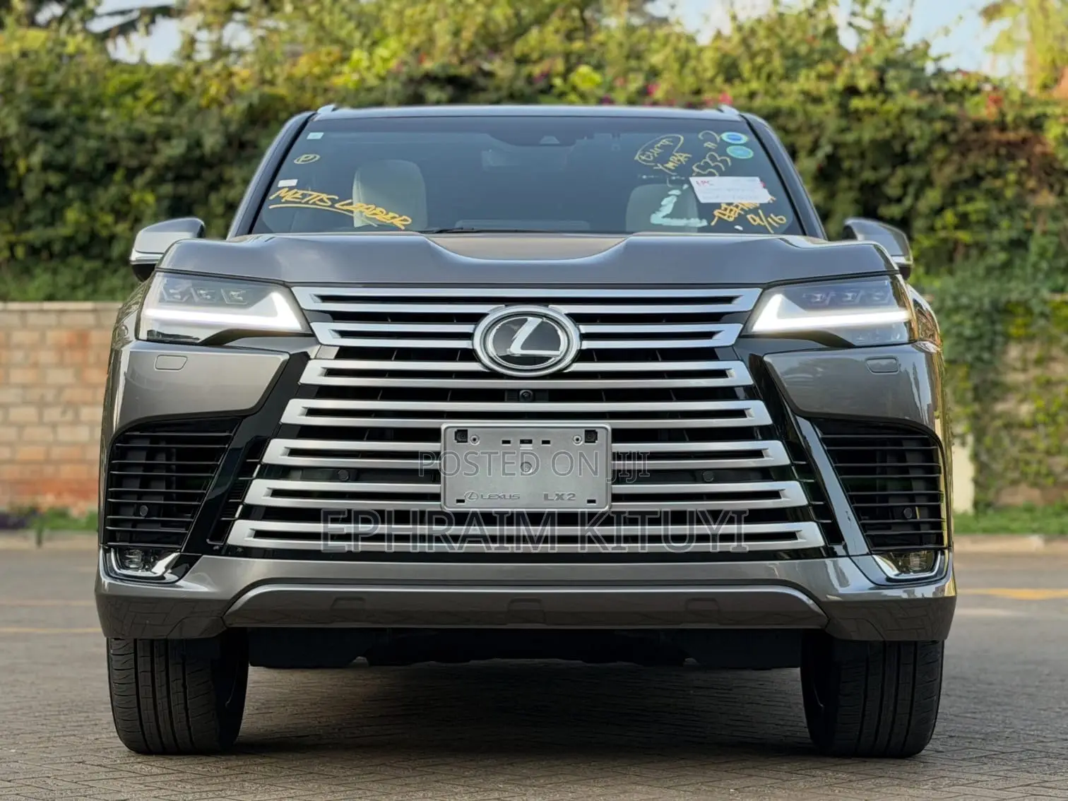 Lexus LX 2023