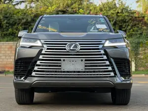 Lexus LX 2023