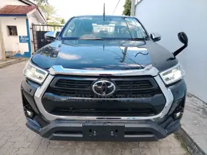 Toyota Hilux 2022 Black