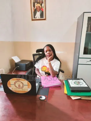 Receptionist