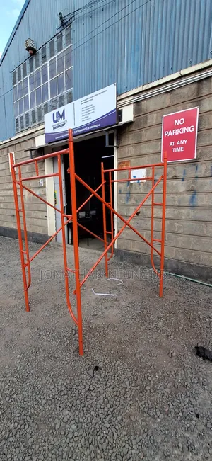 Scaffolding Ladders – Professional Grade Site Ladder