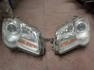 Volkswagen Touran Headlights