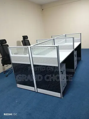 4 People Workstation Desk Set
