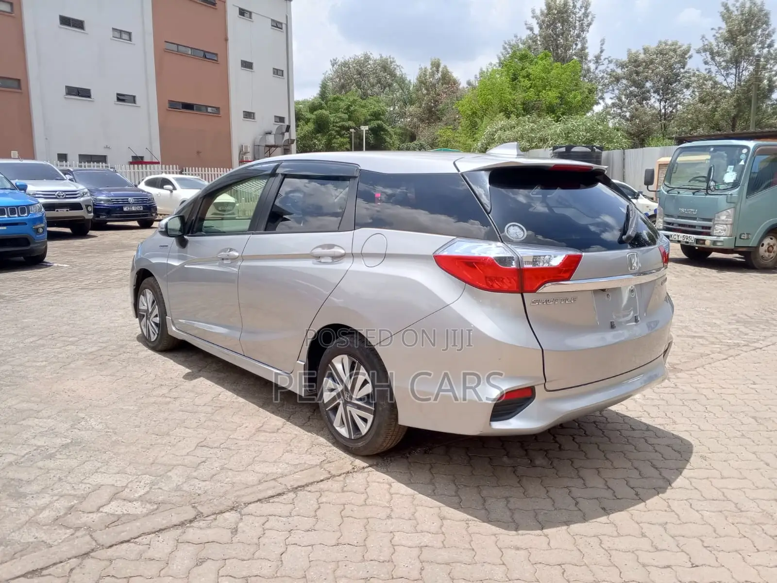 Honda Shuttle 2018 Silver