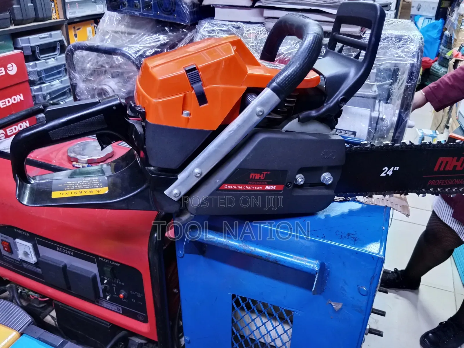 Chainsaw Gasoline/24 Inches
