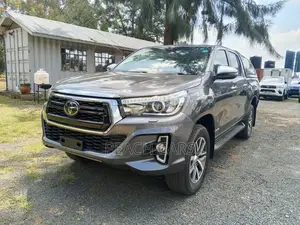 Toyota Hilux 2018 Gray