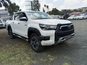 Toyota Hilux 2017 White