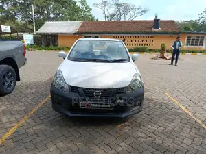 Nissan Advan 2018 White