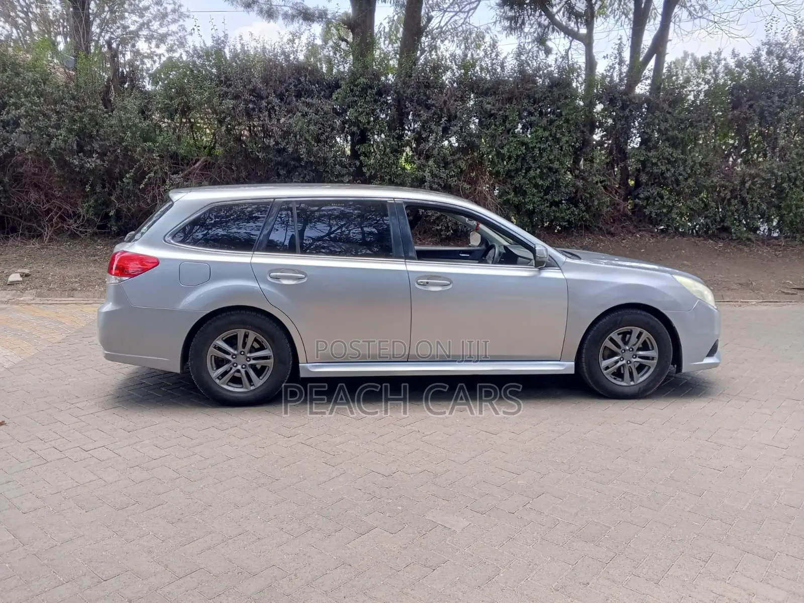 Subaru Legacy 2013 Silver