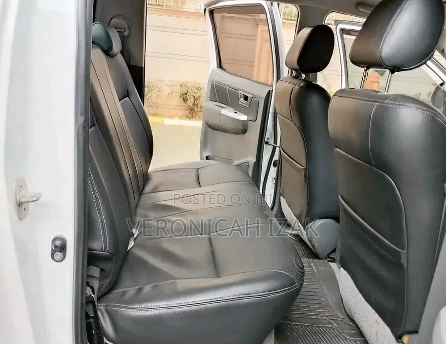 Toyota Hilux 2015 White