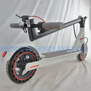 Compact Electric Scooter for Commuting