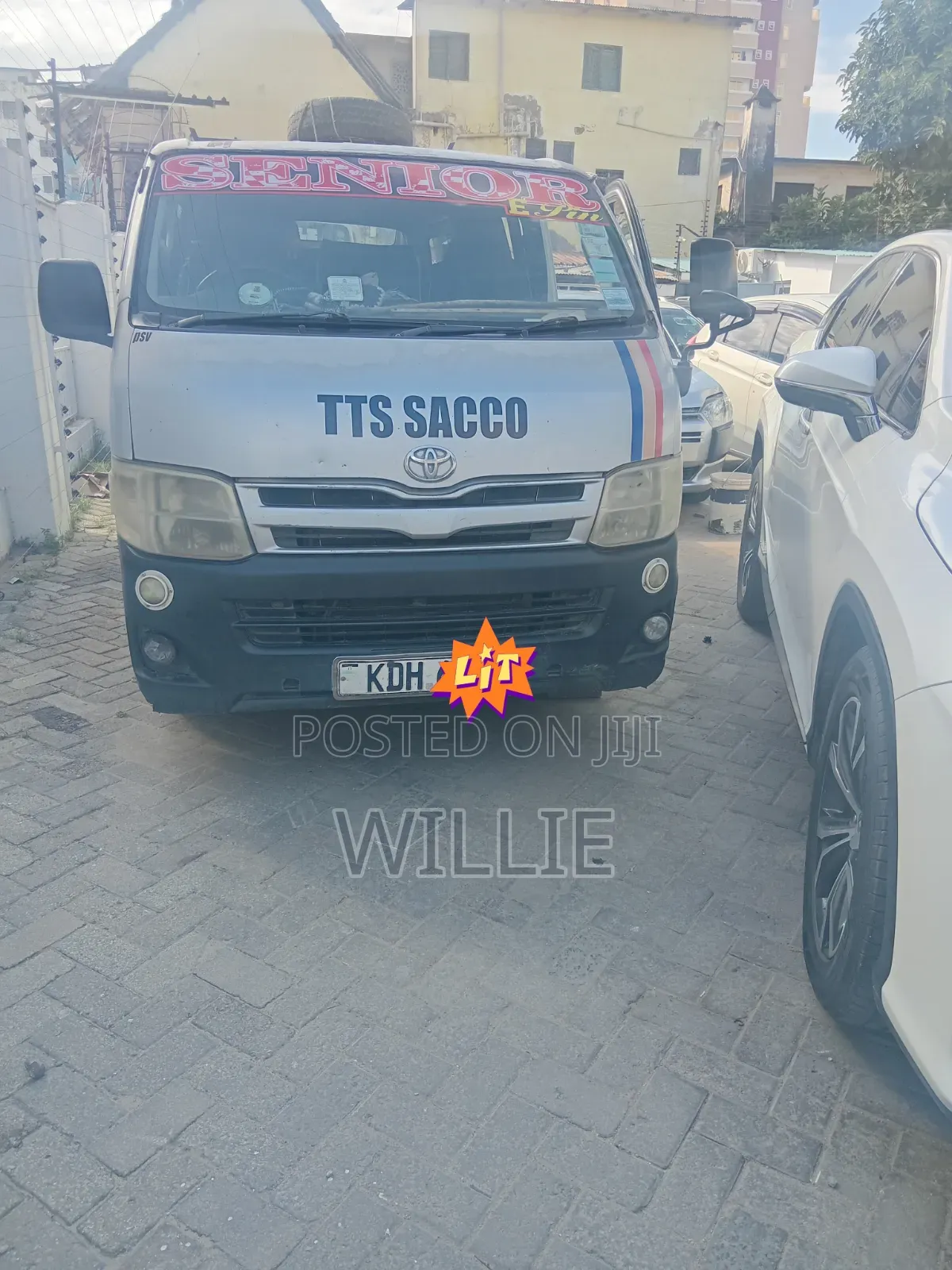 Toyota HiAce 2015 Silver