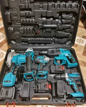 Makita Cordless Combo Set