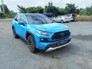 Toyota RAV4 2019 Blue