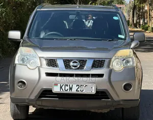 Nissan X-Trail 2012 Gray