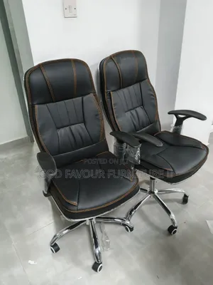 Modern and Elegant Leather Office Chair