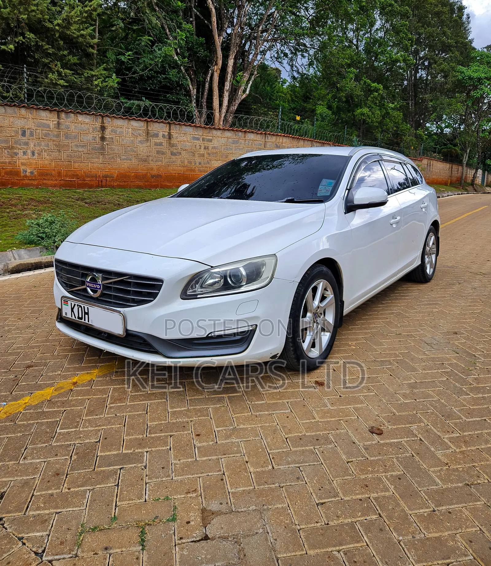 Volvo V60 2014 White