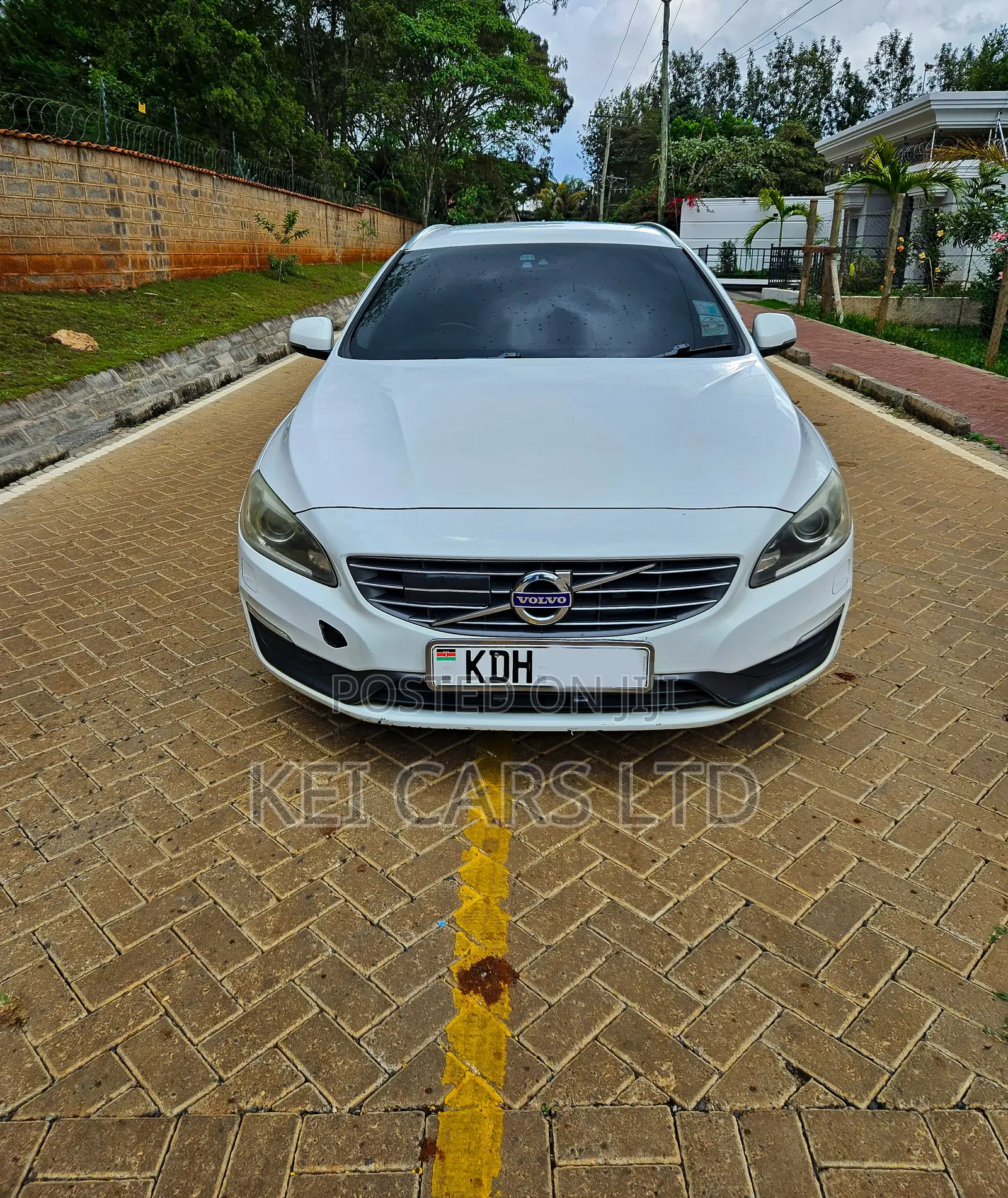 Volvo V60 2014 White