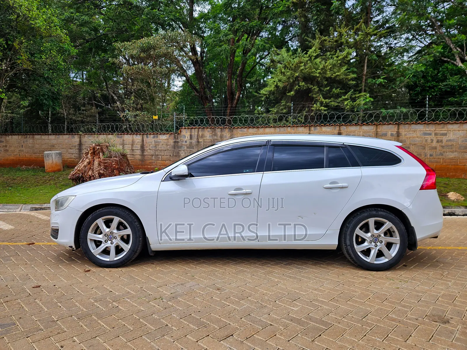 Volvo V60 2014 White